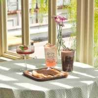 🪟🪞 Chinu Coffee   ' 🎀 เป็นคาเฟ่โฮมมี่นครปฐม