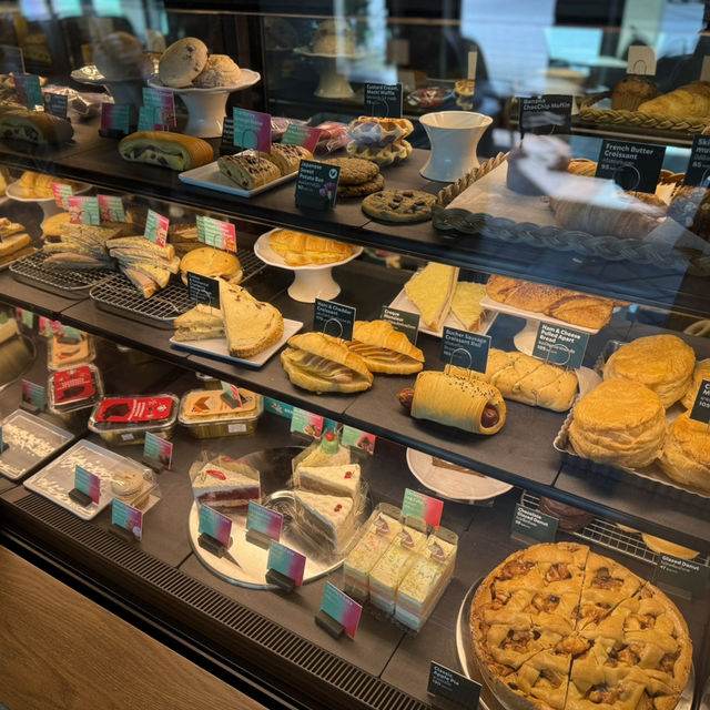 Starbucks เปิดใหม่ต้อนรับวันคริสต์มาส 
