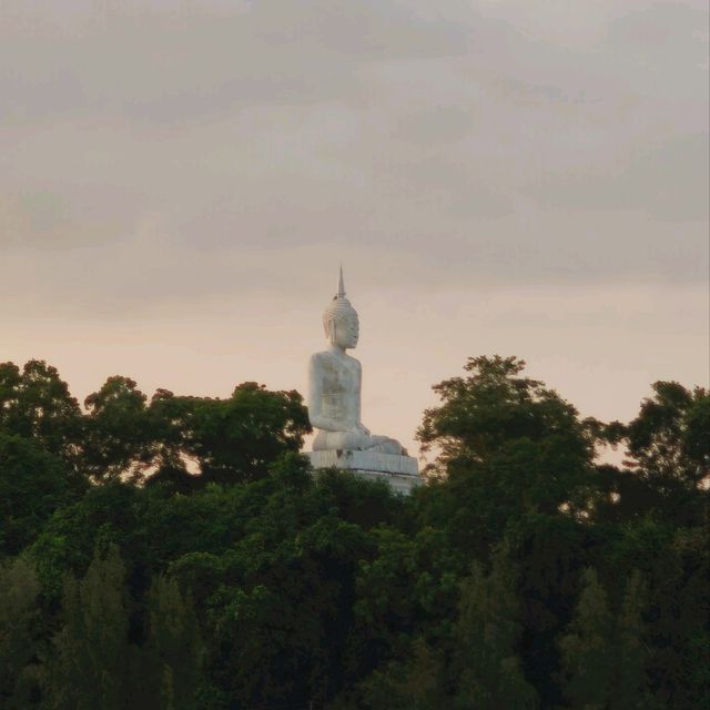Don Sak is a peaceful town located before reaching Koh Samui, the jetty gateway to the island.