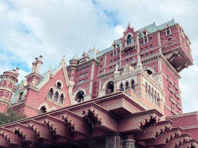 Tokyo Disneyland vs Disneysea 