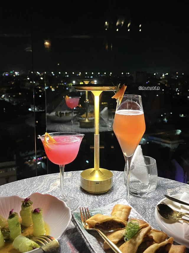 รีวิว Rooftop บนโรงแรม 5 ดาว @ HONG's Sky Bar🍷