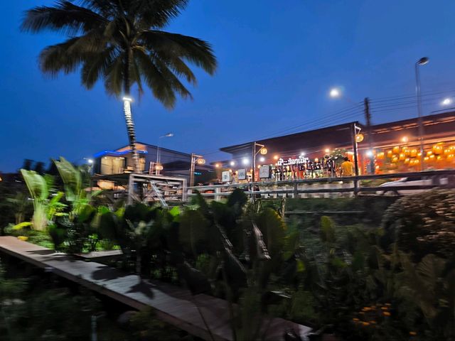 ร้านเป๋นปลาเป็น นครพนม