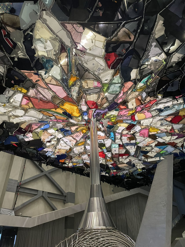 🇨🇳 A Glimpse into the Avant-Garde: Exploring the Power Station of Art