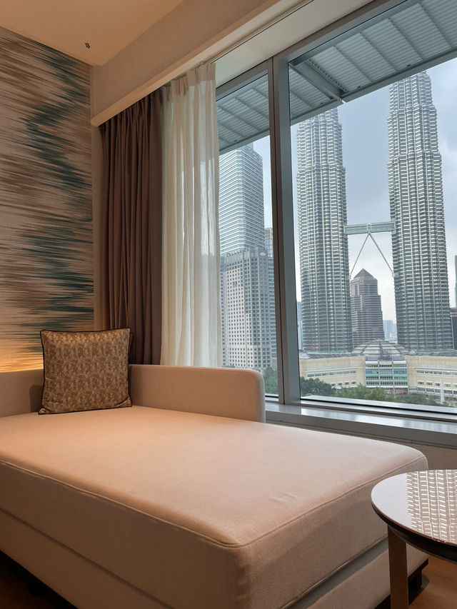 Stunning views of the iconic Petronas Twin Towers KL