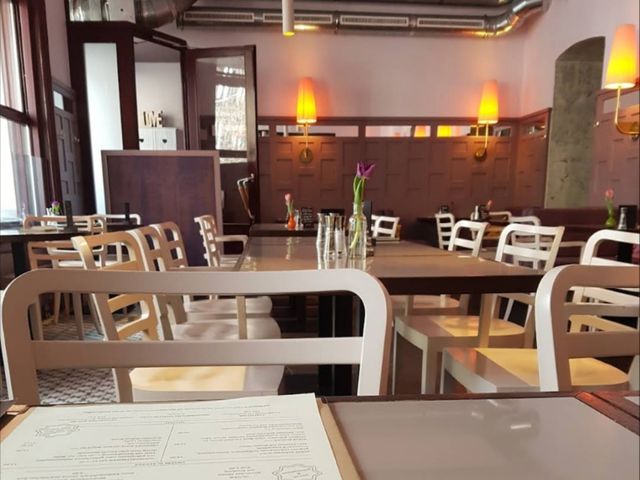 維也納在地人推薦的高CP值美味餐館：Das Kolin