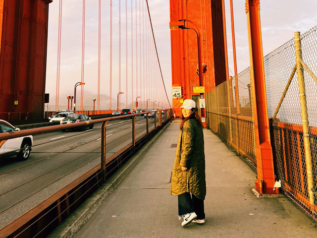 享負盛名的金門大橋🌁真的和明信片一樣～
