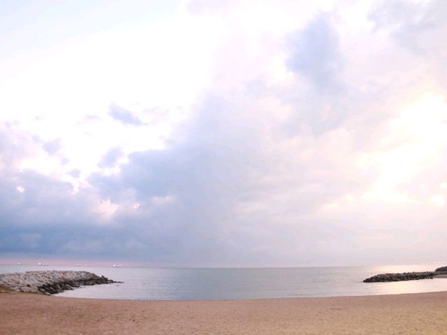 หาดแหลมเจริญ