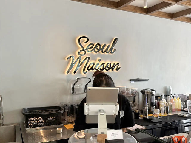 Seoul Maison Coffee ร้านกาแฟสวยริมหาดพัทยา