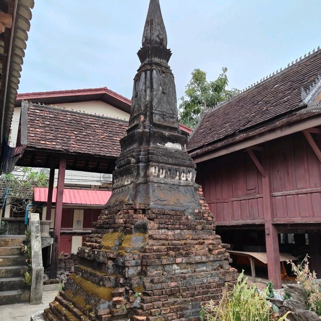 Cultural Highlights: A Quick Tour of Vientiane's Gems 🌍🏛️
