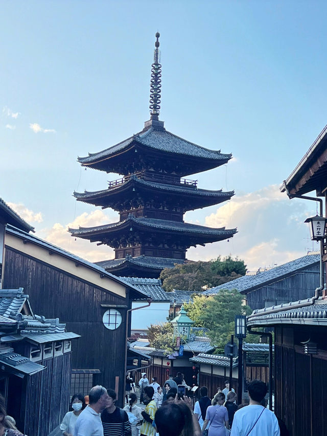 Majestic Views at Hokan-ji: Kyoto’s Timeless Beauty