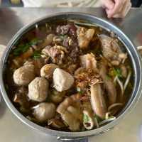 ร้านก๋วยเตี๋ยวเนื้อเลิศโอชา 88