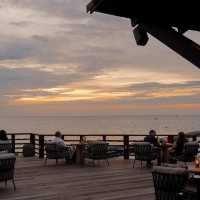 Sunset Bar • Koh Samed, Rayong 🌴🌸🌞🌅🫧