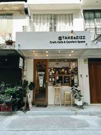 TAKEaZIZZ Cafe - wat pho