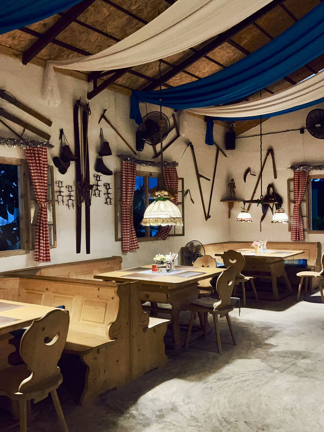 Dorfstadl Restaurant & Bar หัวหิน
