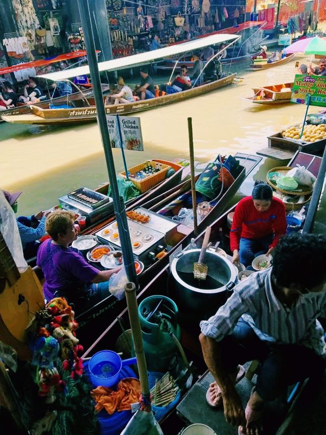 泰國曼谷附近著名景點丹嫩沙多水上市場旅行攻略，適合打卡拍照📸