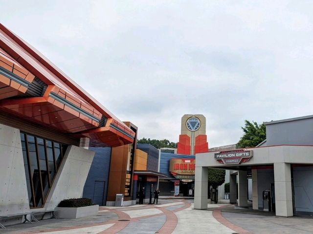 【香港ディズニーランド】トゥモローランドでマーベルなどのアトラクションを楽しむ