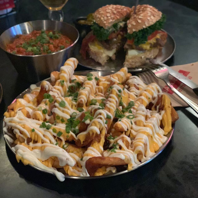 お店で焼いたパンで作るハンバーガー屋さん
