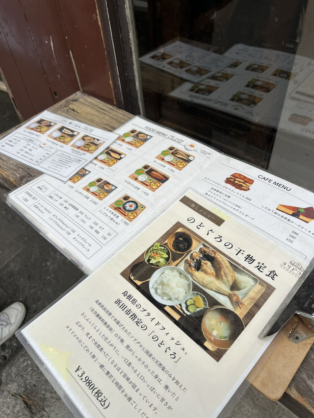 鎌倉一日遊，近距離欣賞江之電吃早餐！