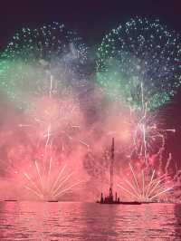 【横浜🚢みなとみらい】迫力が凄い🎇二万発の花火が25分間上がる‼️