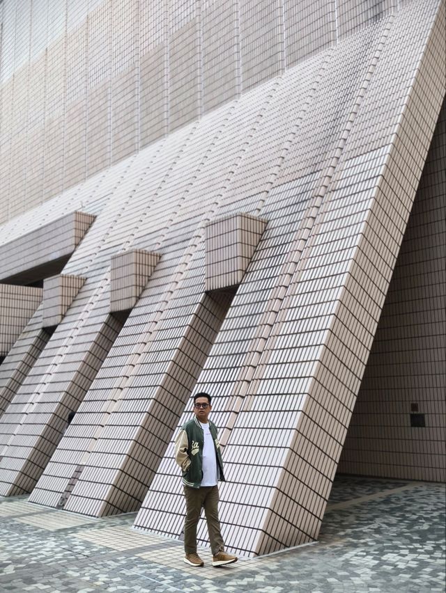 Hong Kong Cultural Centre 