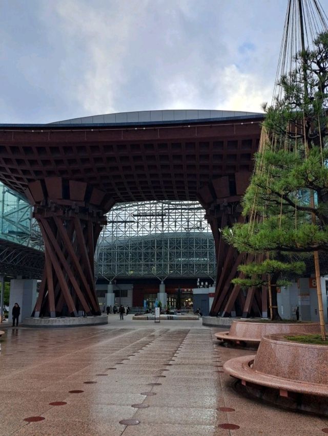 【近江町市場寿し 本店:石川県金沢市】