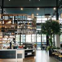 MoMoo Juice Bar & Coffee at Harbour Bay