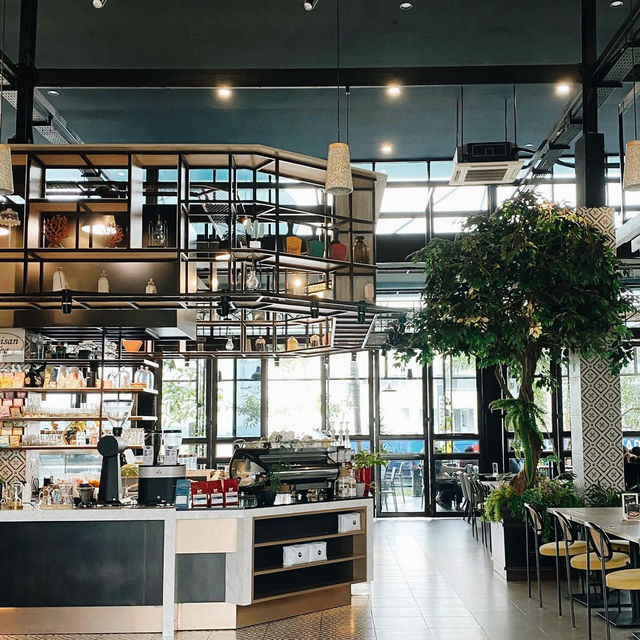 MoMoo Juice Bar & Coffee at Harbour Bay