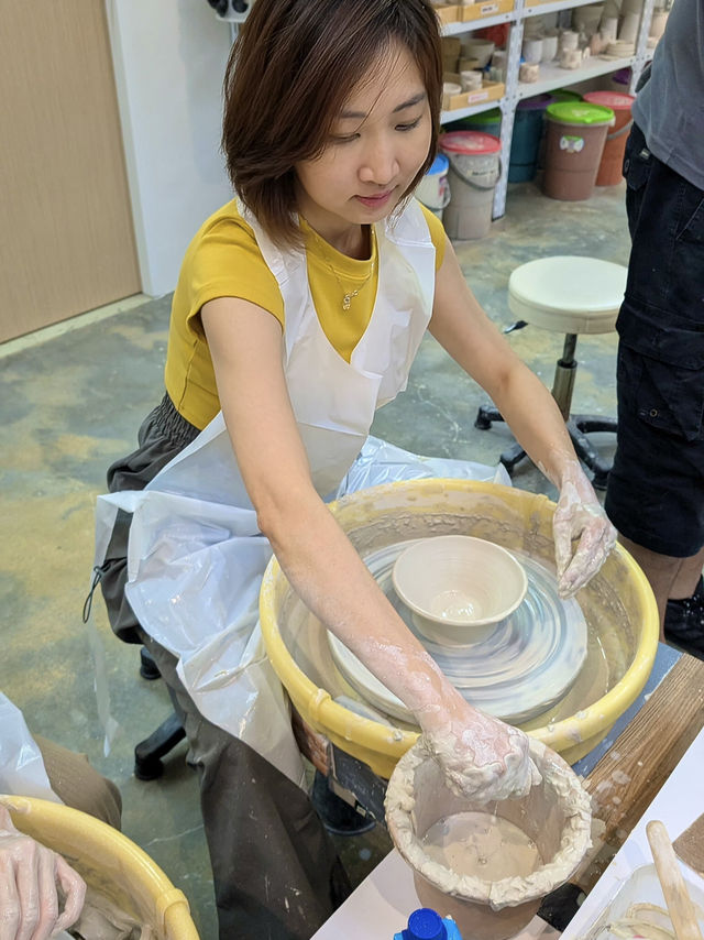 Activity in Singapore: Pottery Class at Urth & Phire 