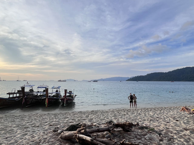 Sunsets & Serenity: A Romantic Escape to Koh Lipe