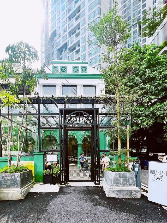 Breakfast Spot Cafe