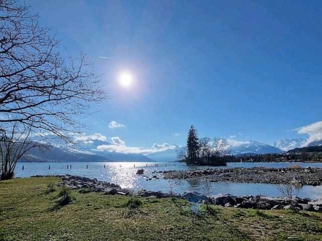 瑞士-圖恩湖，遊船欣賞湖畔風光和阿爾卑斯山