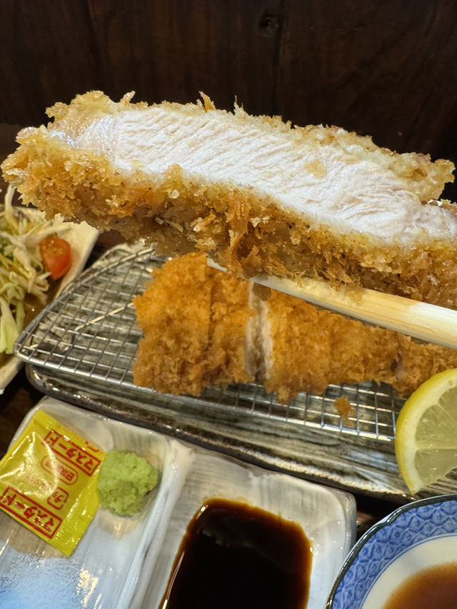 【北九州グルメ】肉も刺身もご飯も野菜も！いろいろ楽しめる定食屋さん🍚