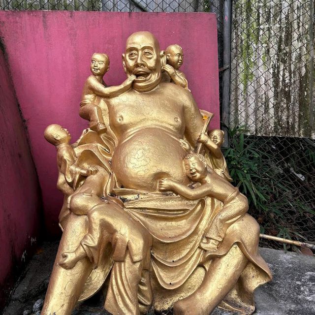 萬佛寺（Ten Thousand Buddhas Monastery）