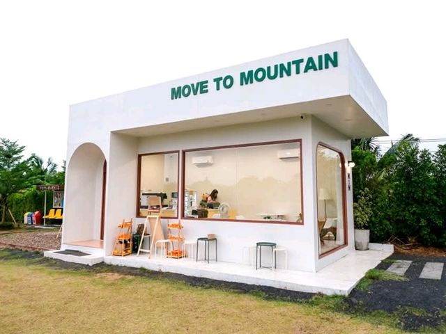 move to mountain cafe