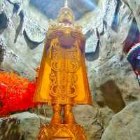 ขอพรสิ่งศักสิทธิ์ วัดบัวขวัญ นนทบุรี