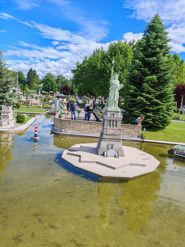 Explore the world in a day at Minimundus