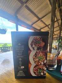 ก๋วยเตี๋ยวเรือ โรงสี ร้านเล็กๆ ริมแม่น้ำเจ้าพระยา