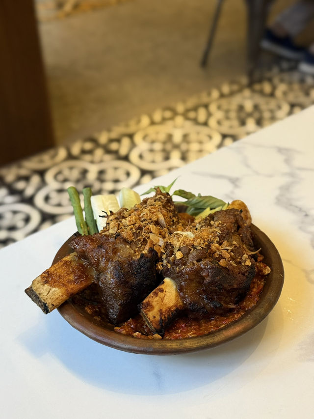 I visited this eatery 3 days in a row