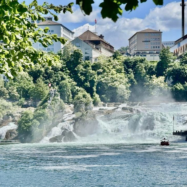 壯觀迷人的瀑布～瑞士萊茵瀑布 Rheinfall 