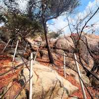 A Hike to Suraksan’s Main Peak