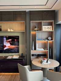 Timeless Elegance and Harbourfront Tranquility at Four Seasons Hong Kong