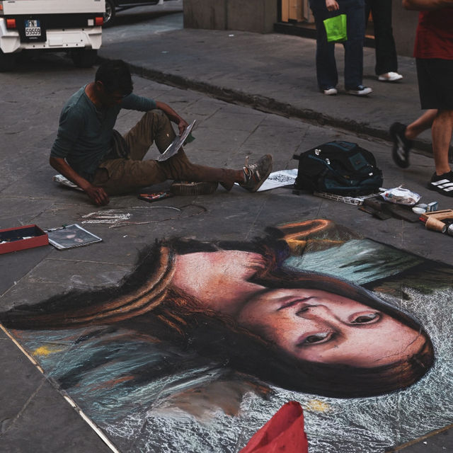 Florence | Turning the Pages of an Art Magazine While Wandering Florence's Streets! 🎨🇮🇹