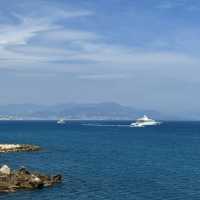 Antibes: My Go-To Spot for "Early Retirement" in the South of France! 🏖️
