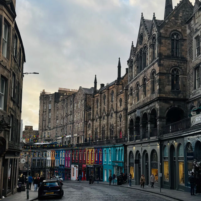 Edinburgh Castle: Stepping into a Living History Book! 🏰🏴󠁧󠁢󠁳󠁣󠁴󠁿