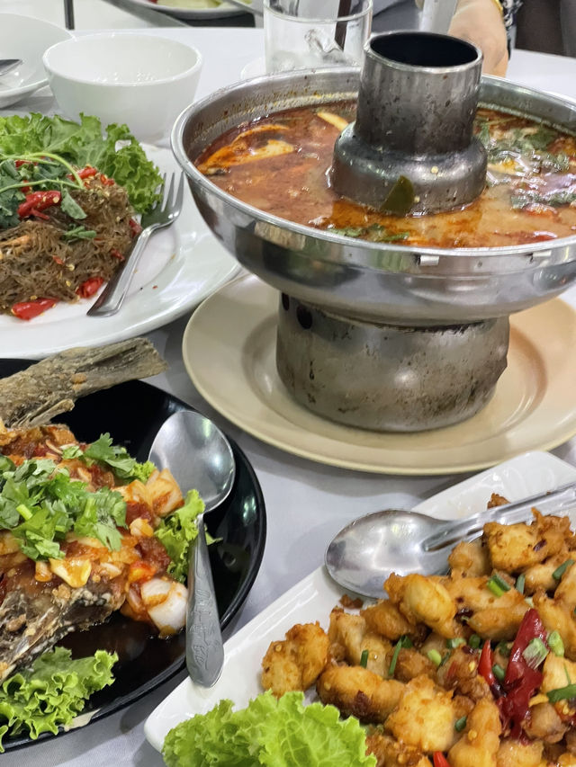 Hasanah Restaurant - ร้านอาหารฮาสานะห์ พรุบาโกย