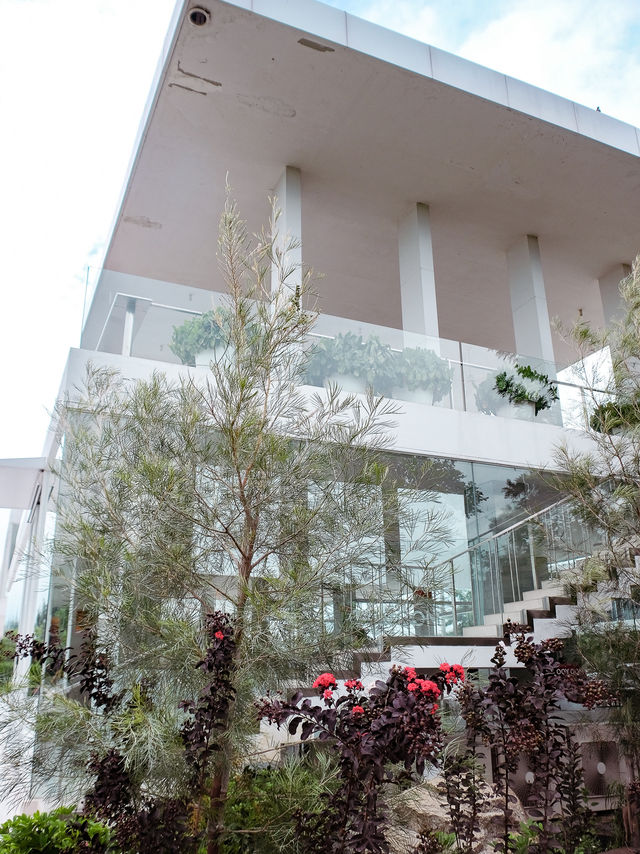 Moo Yoo Rose House คาเฟ่นครปฐมริมทะเลสาบ✨