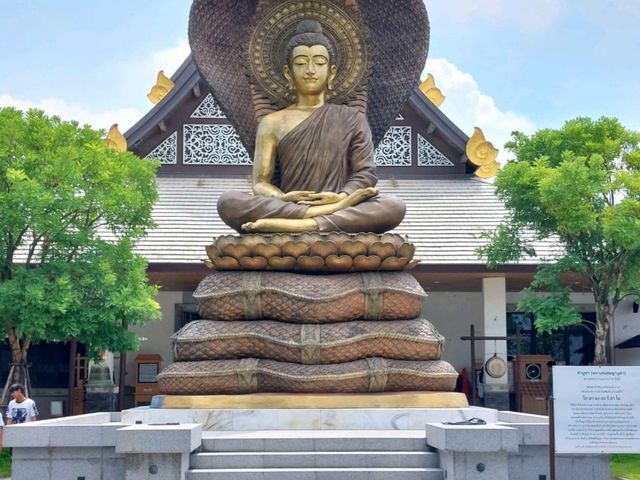วัดหลวงพี่แซม พนัสนิคม
