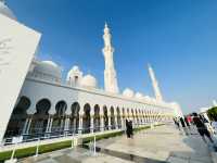 Grace in White: A Visit to Sheikh Zayed Grand Mosque