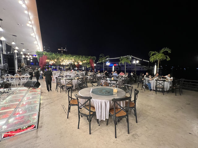 🦐 Seafood by the Sea – A Romantic Dinner at Harbour Bay Seafood