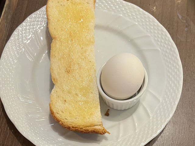 Elegant Breakfast at Hoshino Coffee 